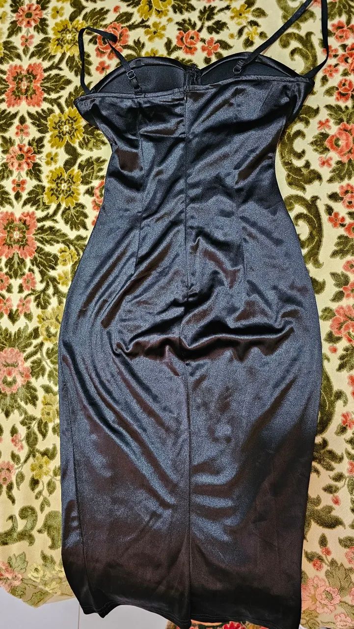Vestido preto mulher fatal  - Foto 4