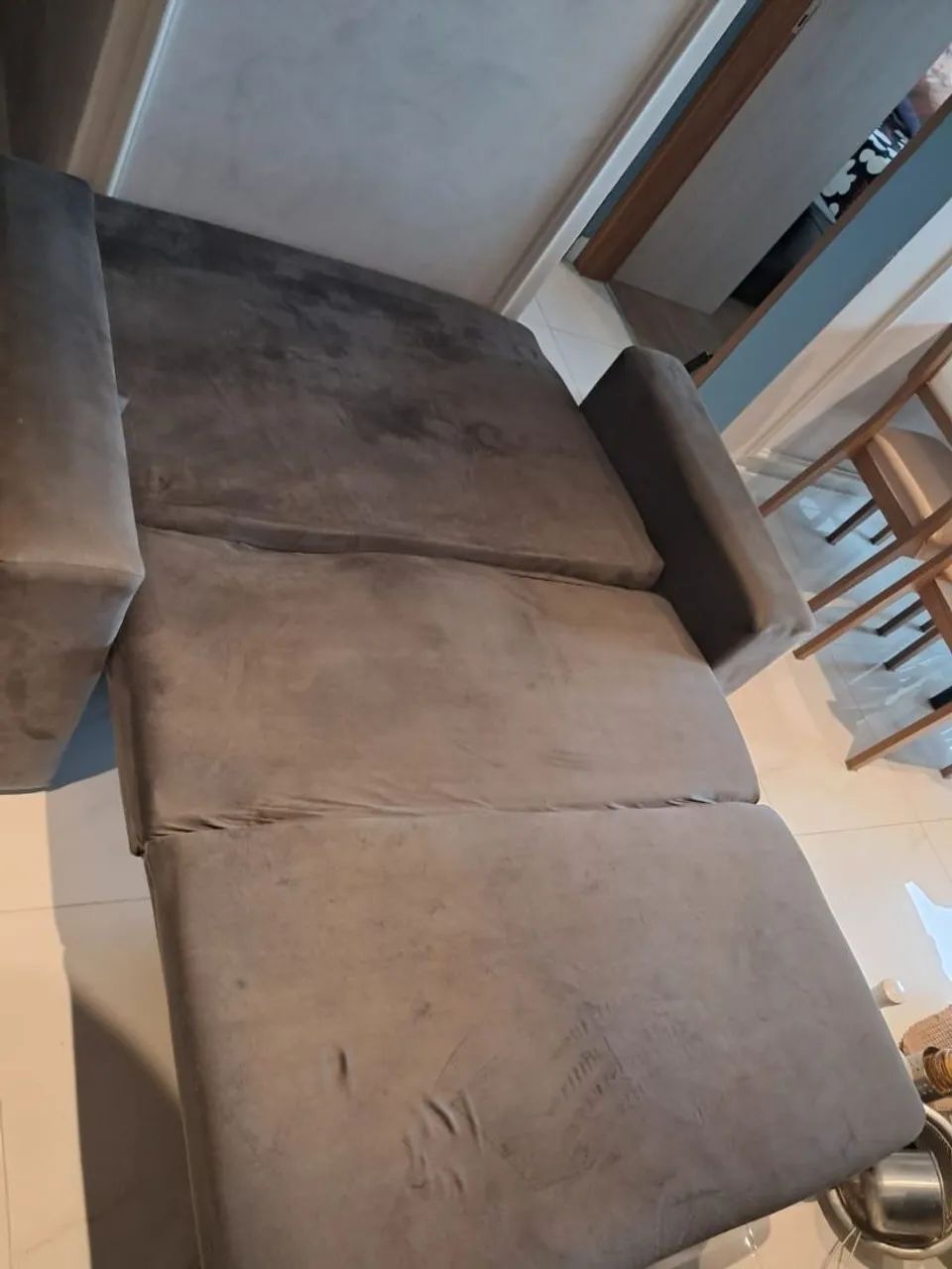 Sofá cama retrátil com braço 3 lugares  - Foto 2