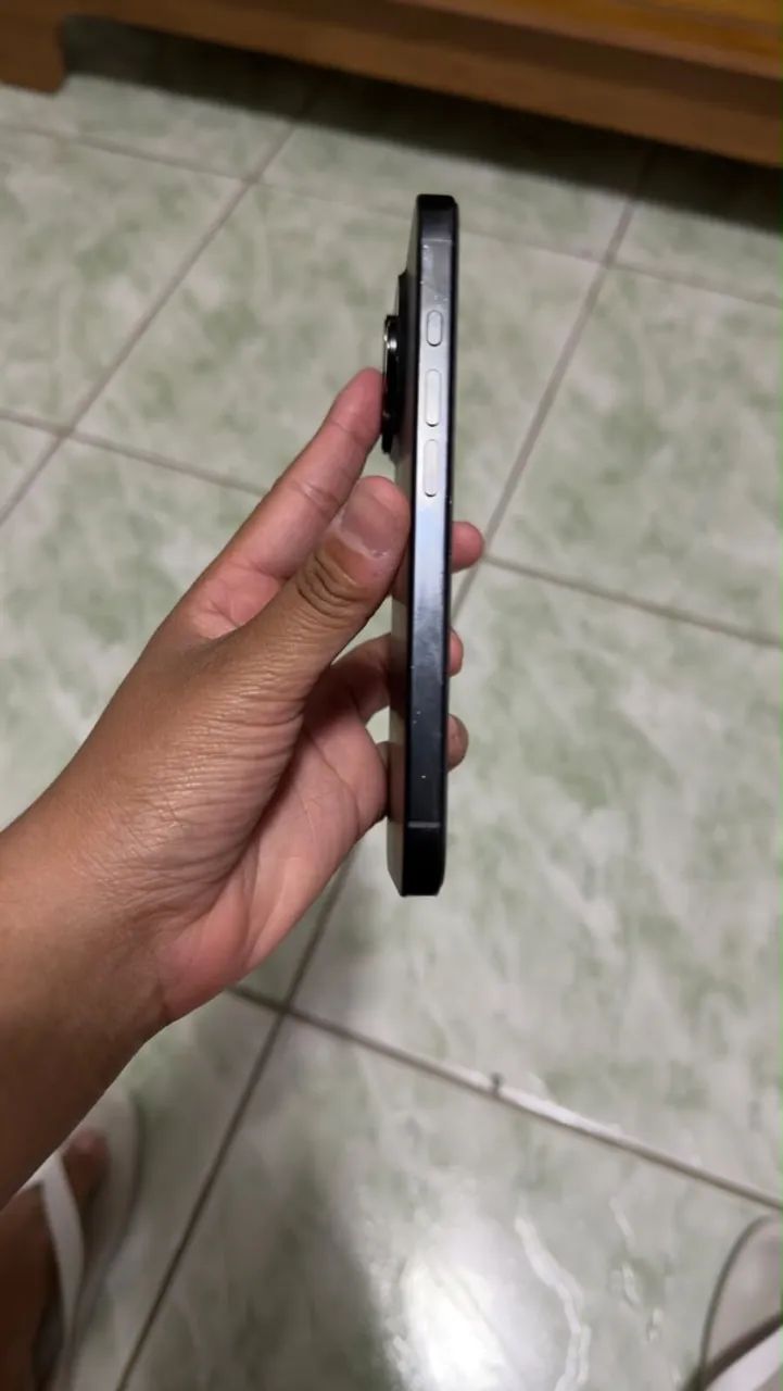 iPhone 16 pro 256 - Foto 3