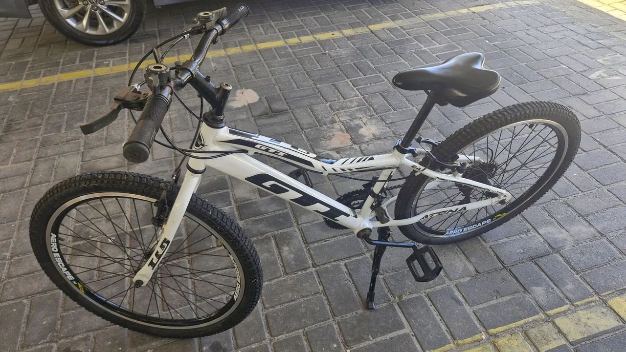 Bicicleta Aro 24 Bem conservada - Foto 2