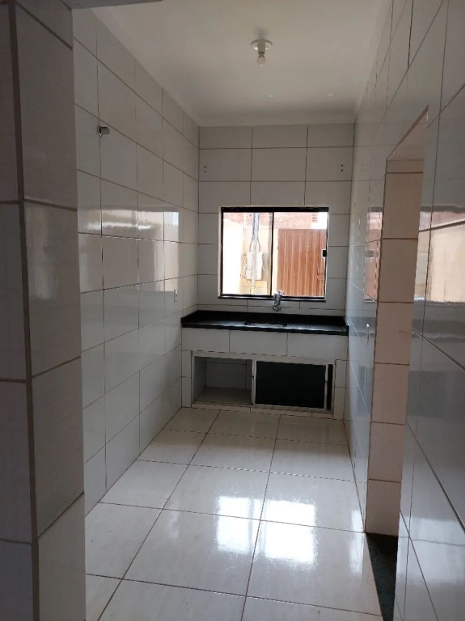 Sobrado para Alugar - 2 Quartos, 1 Suíte - Pontes e Lacerda - Foto 4