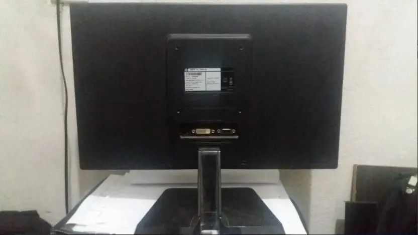 Monitor Led Hp 19" 198bz Preto - Foto 2