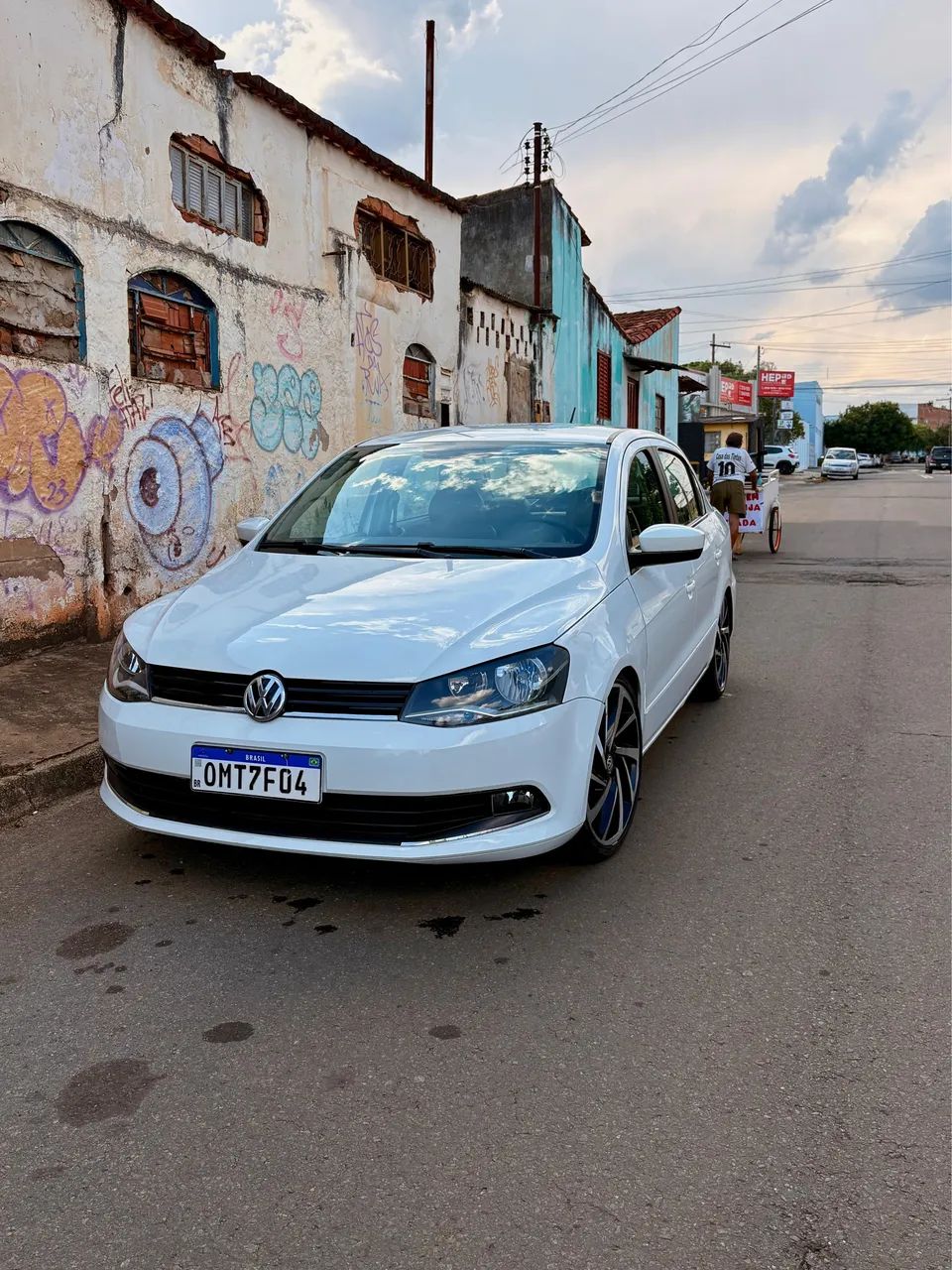 Volkswagen Voyage VOYAGE 1.0/1.0 City Mi Total Flex 8V 4p 2014