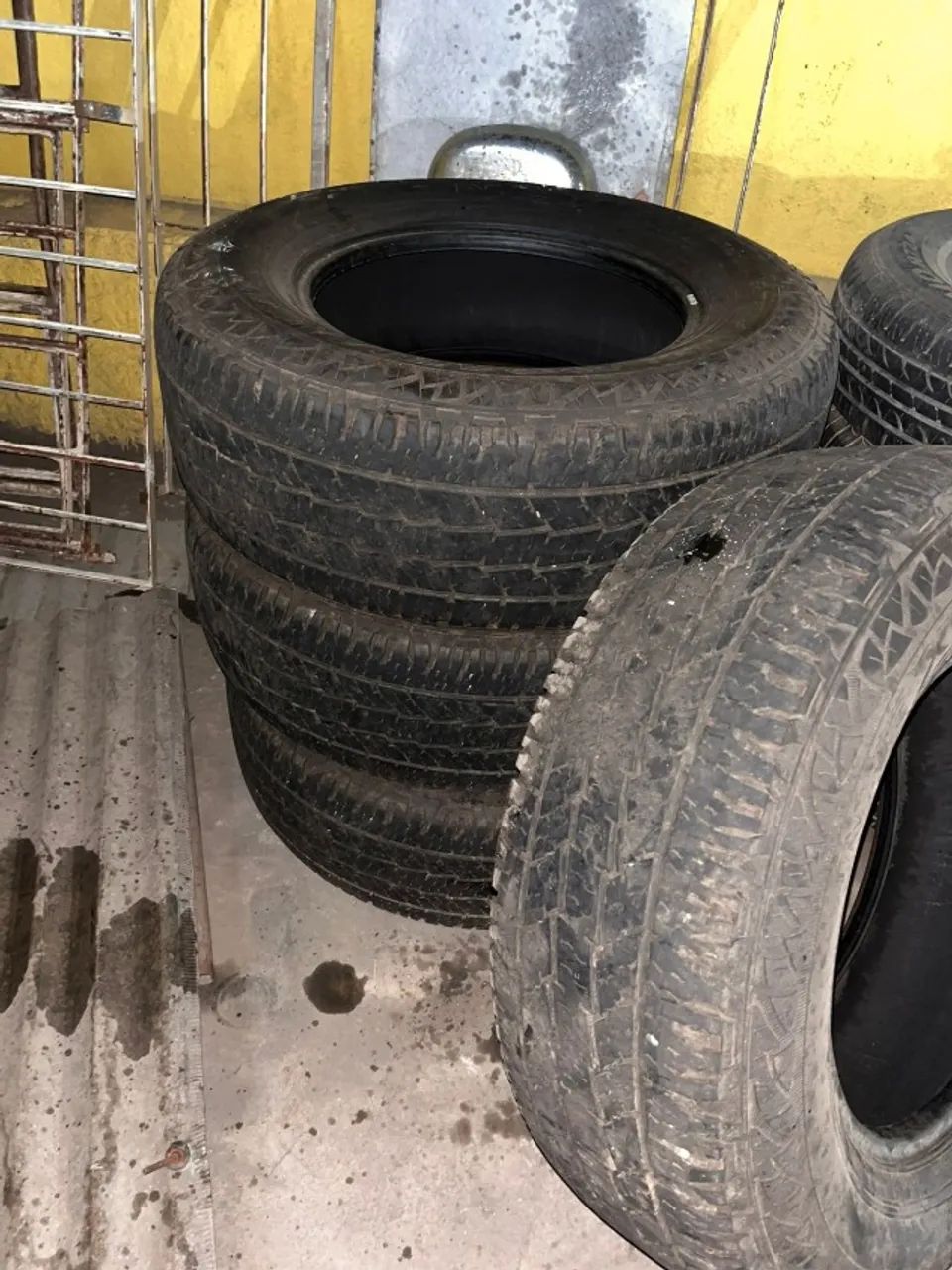 PNEU LT275/70R18 RAM 2500 - Foto 4