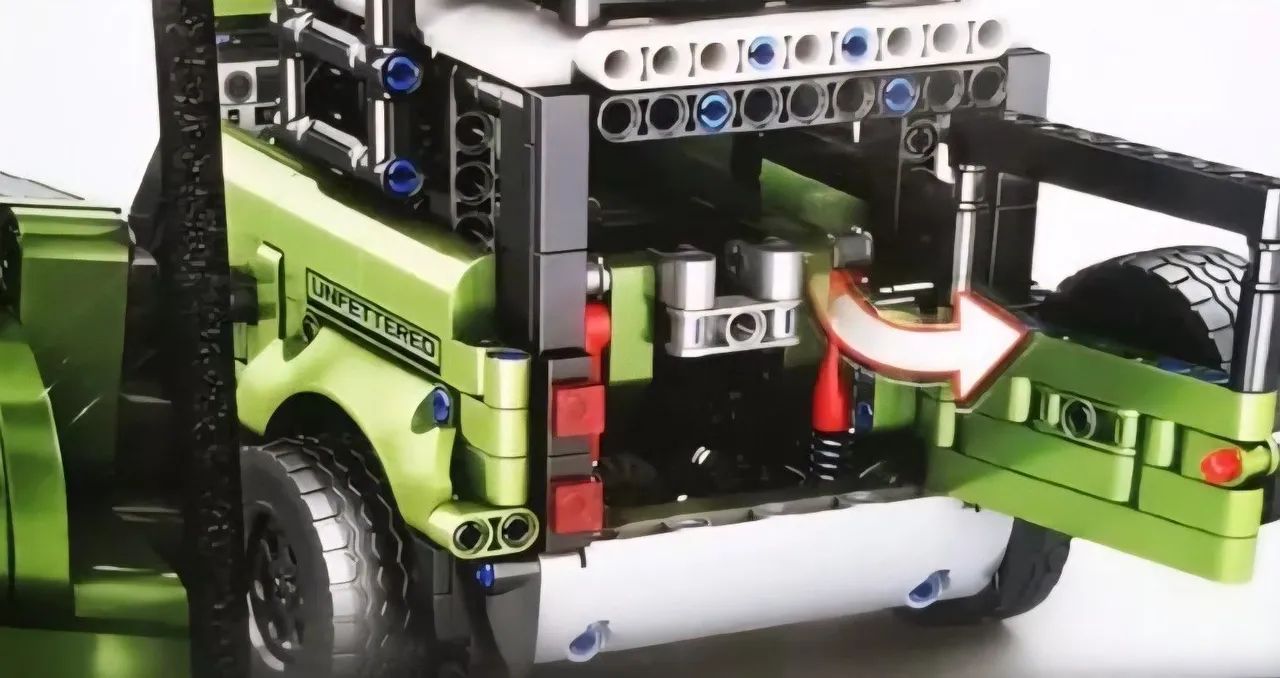 BRINQUEDO DE MONTAR COM 1338 PEÇAS, MODELO. 49013  JEEP LAND ROVER 1338 PEÇAS  - Foto 4