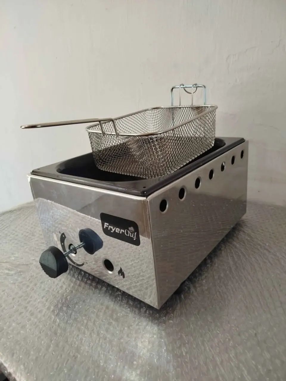  Fritadeira nova a gás 5 litros a pronta entrega. Aceito cartão - Foto 2