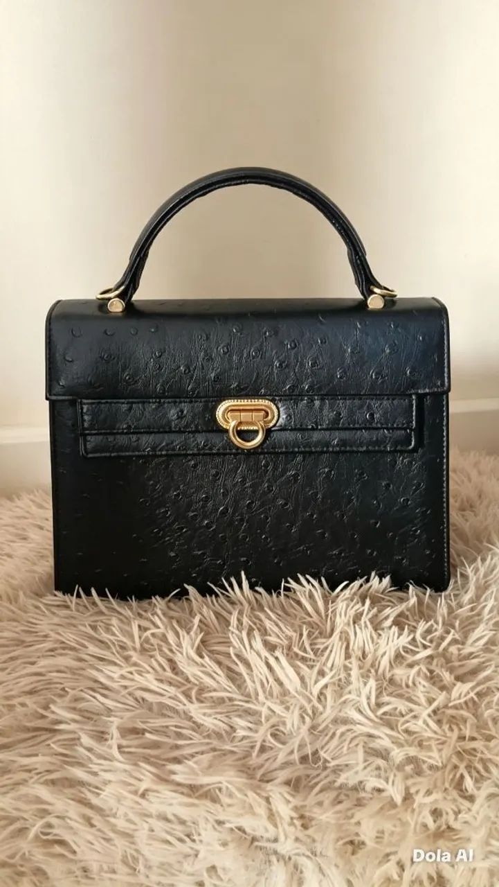 Bolsa preta com pele de avestruz  - Foto 3
