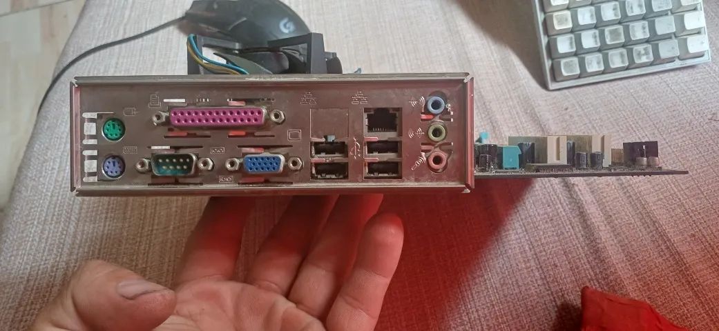 Placa Mãe Gigabyte GA-G31M-S2L - Foto 3