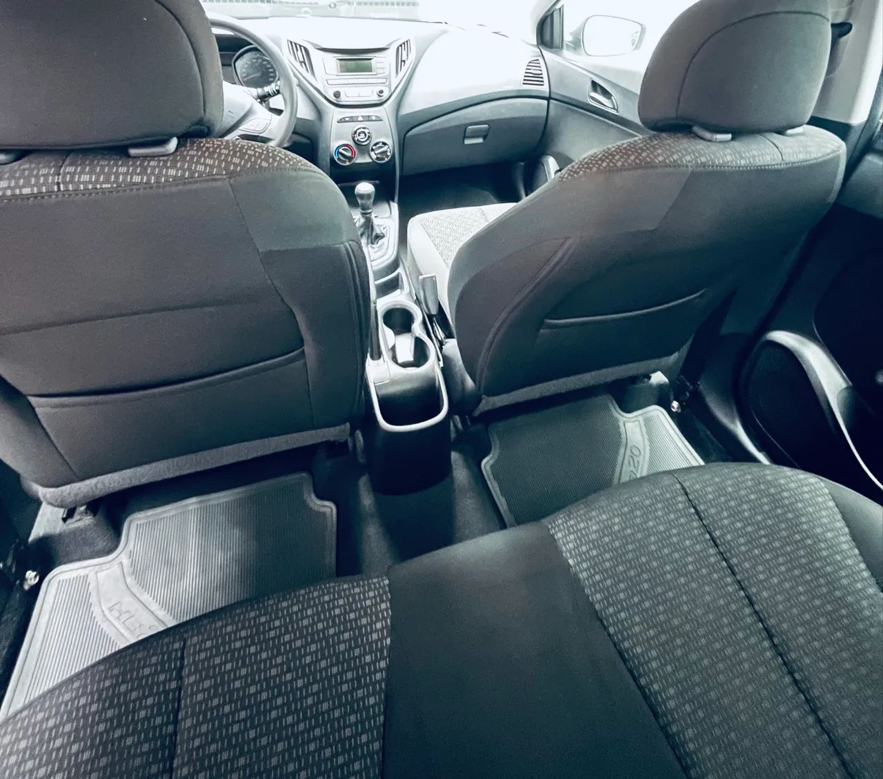Hyundai HB20 Comf./c.plus/c.style 1.0 Flex 12V 2016 - Foto 4