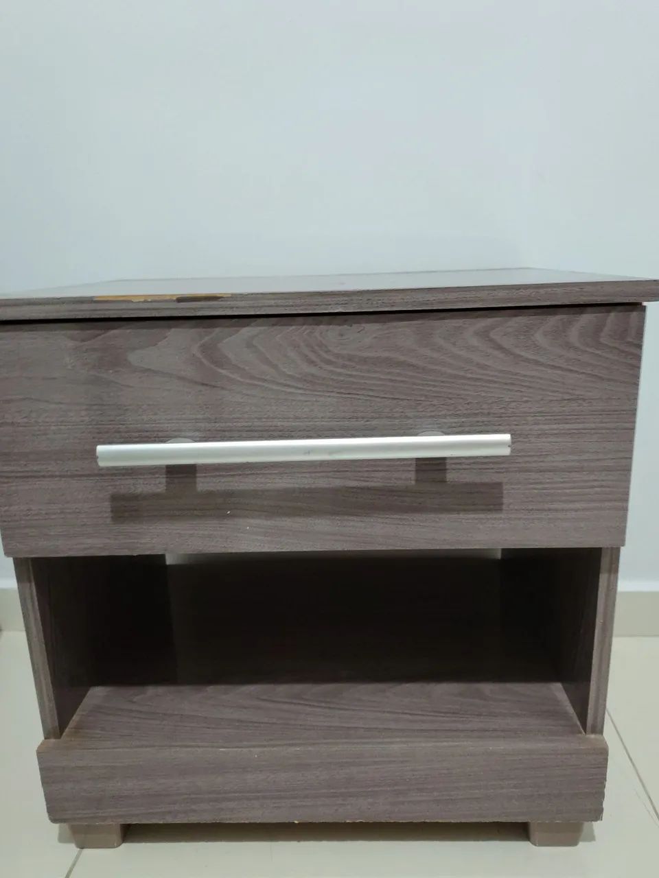 Mesa cabeceira ( criado mudo)