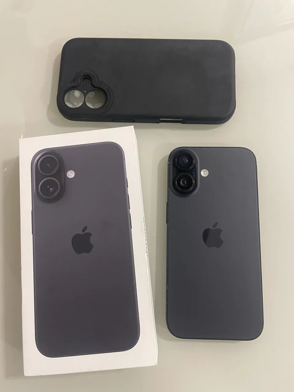 iPhone 16 - 256GB preto. - Foto 3