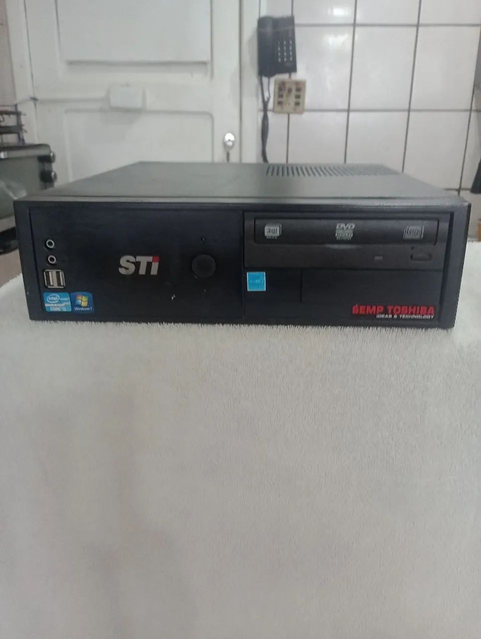  CPU Semp Toshiba processador I5, 500GB de HD, +Windows 10 e Pacote Office instalados 