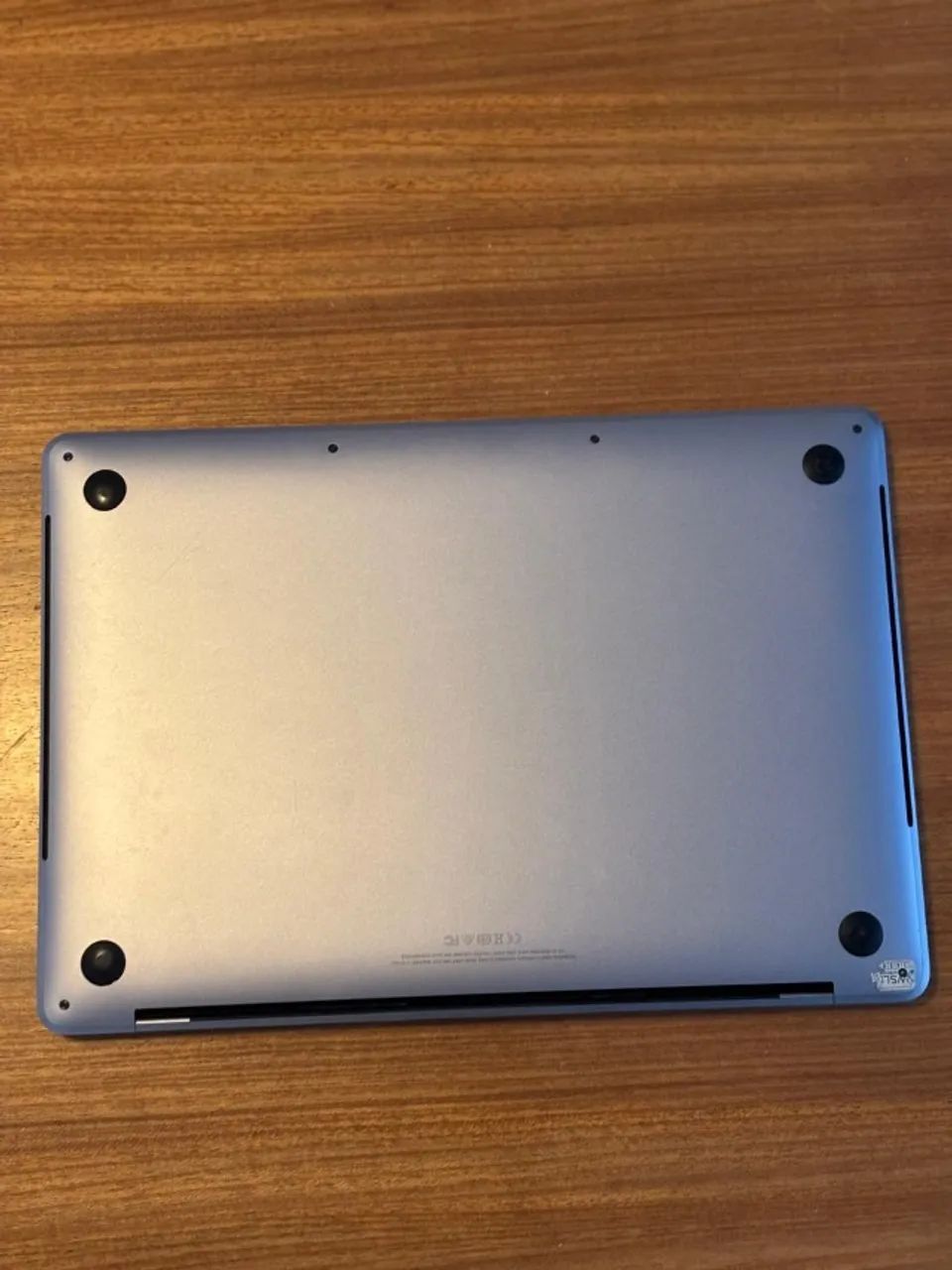 MacBook Pro 13" (2018) - Intel i5 Quad-Core / 8GB RAM / 4 Portas Thunderbolt 3 - Foto 2