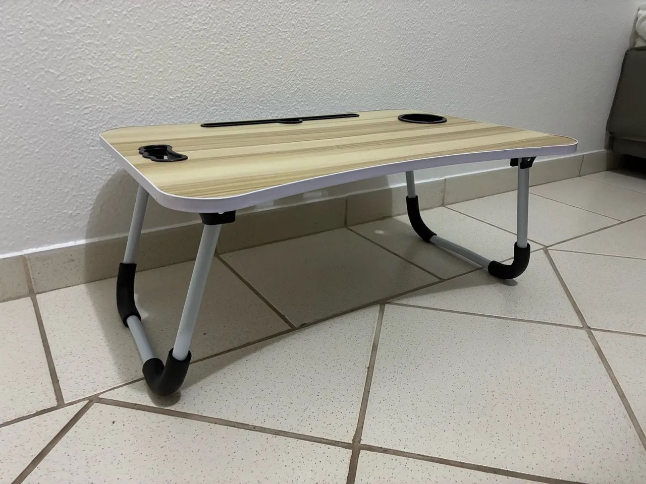 Mesa dobrável para cama