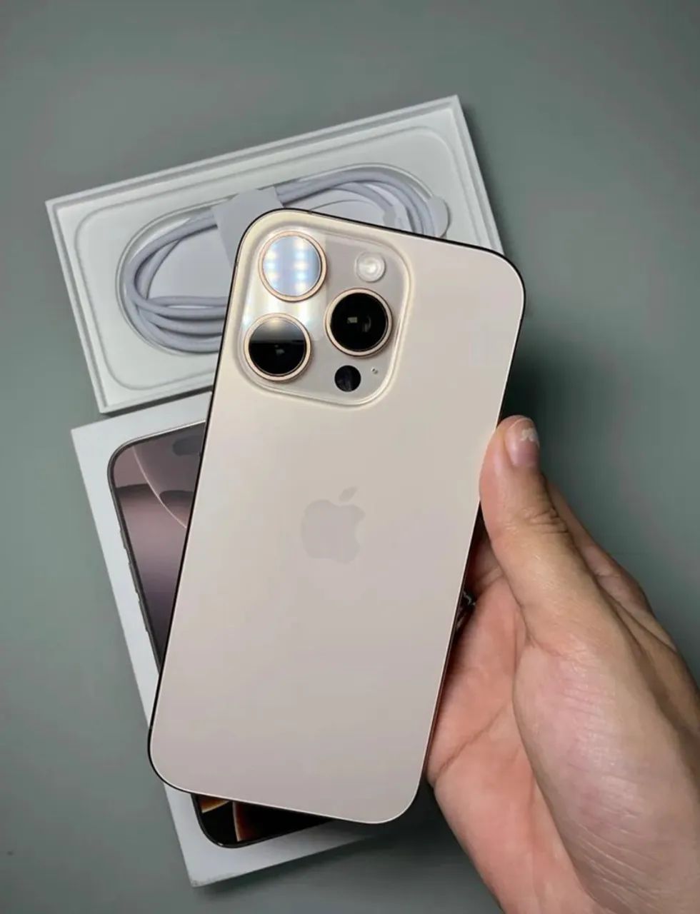 IPHONE 16 pro  - Foto 2