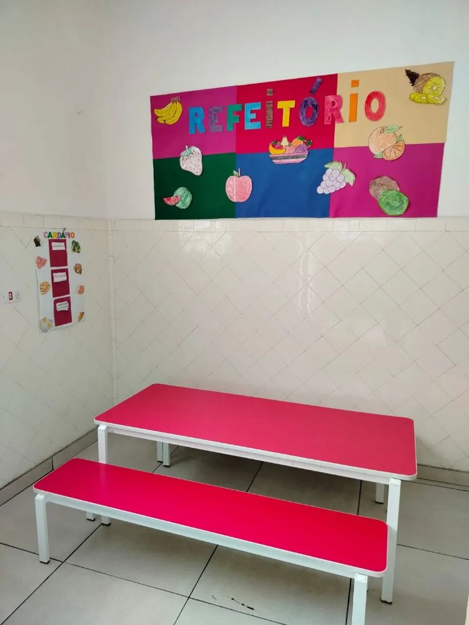 Mesa infantil retangular com 2 bancos - Foto 3