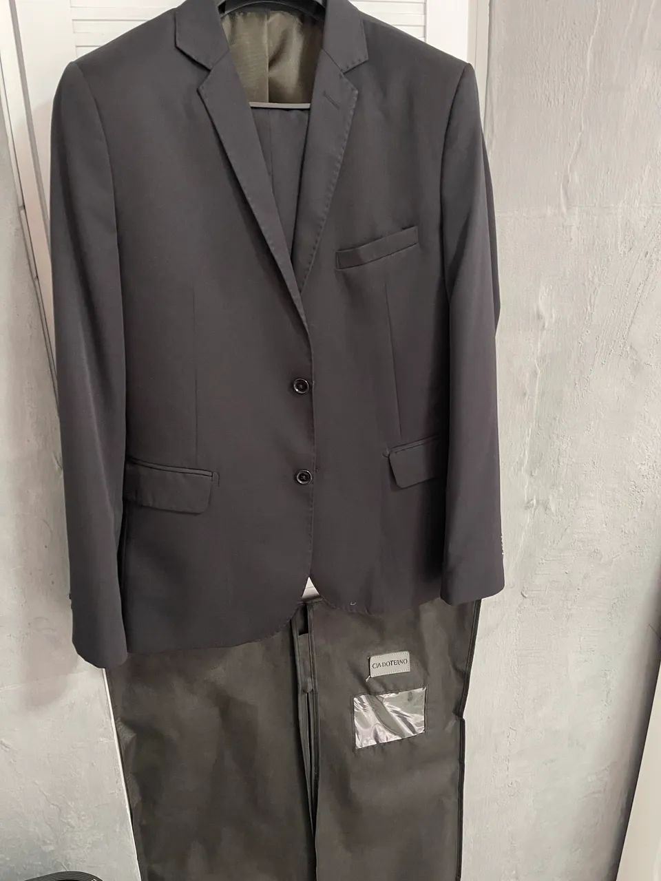 Terno e calça preto slim Novo 50/44 