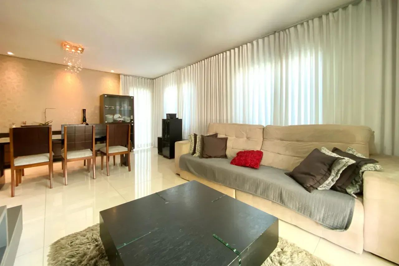Casa à  venda com 204 m², 4 quartos 4 vagas - Foto 2