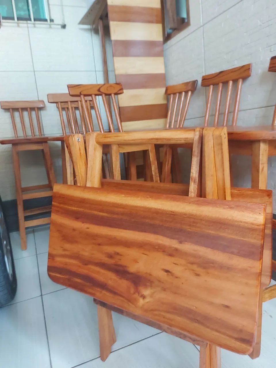 Mesa Dobrável e cadeira e bancos - Foto 3
