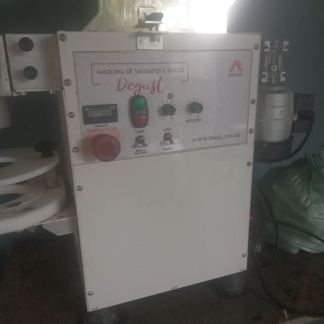 Máquina de salgados e doces