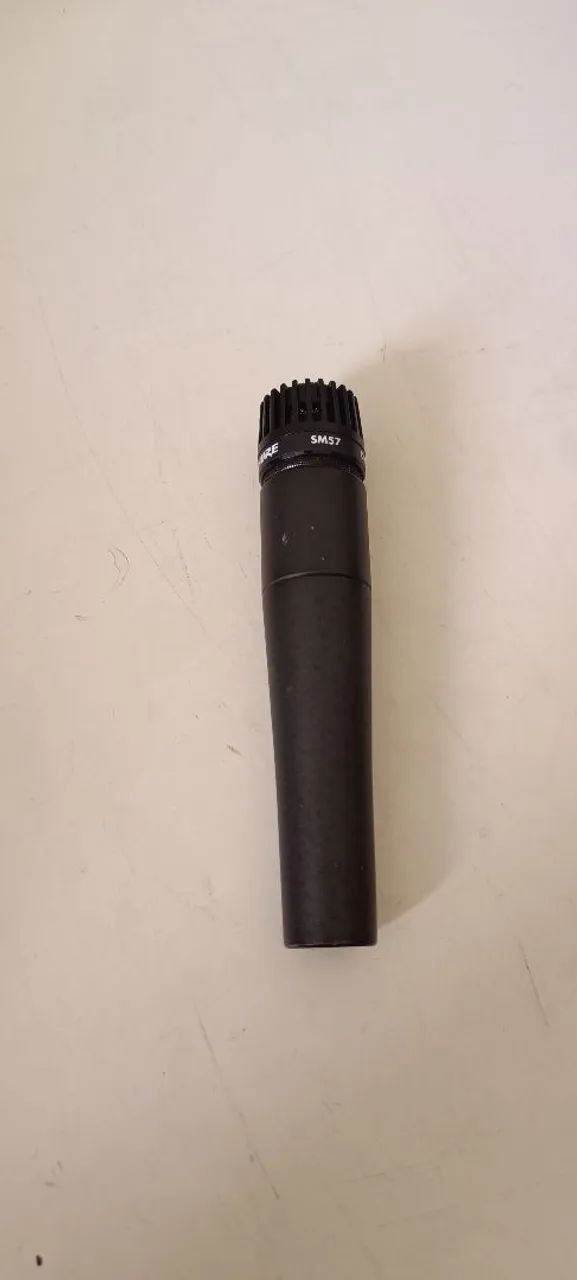 Microfone Shure SM57 Original Dinâmico para instrumentos e voz  - Foto 2