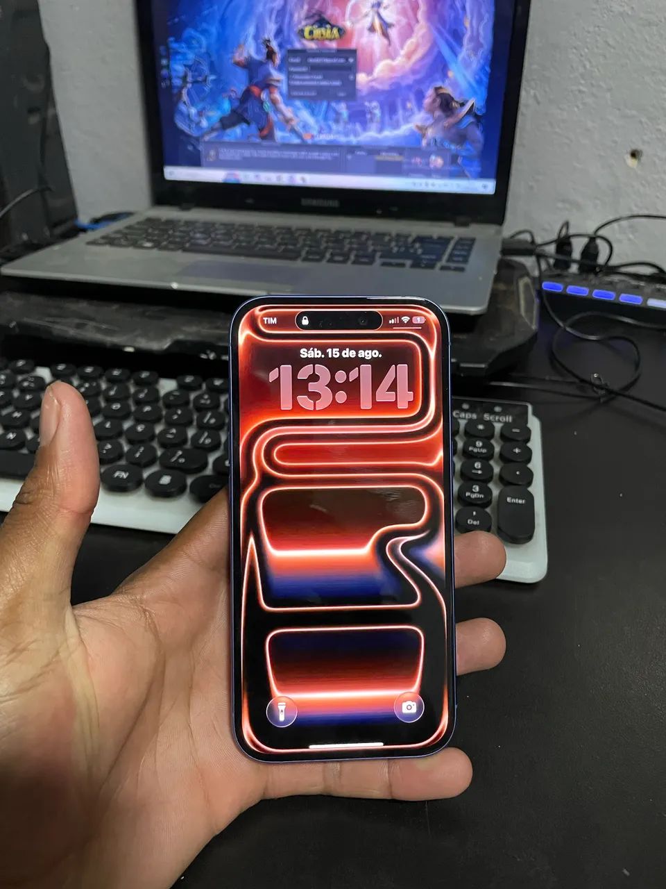 iPhone 16 