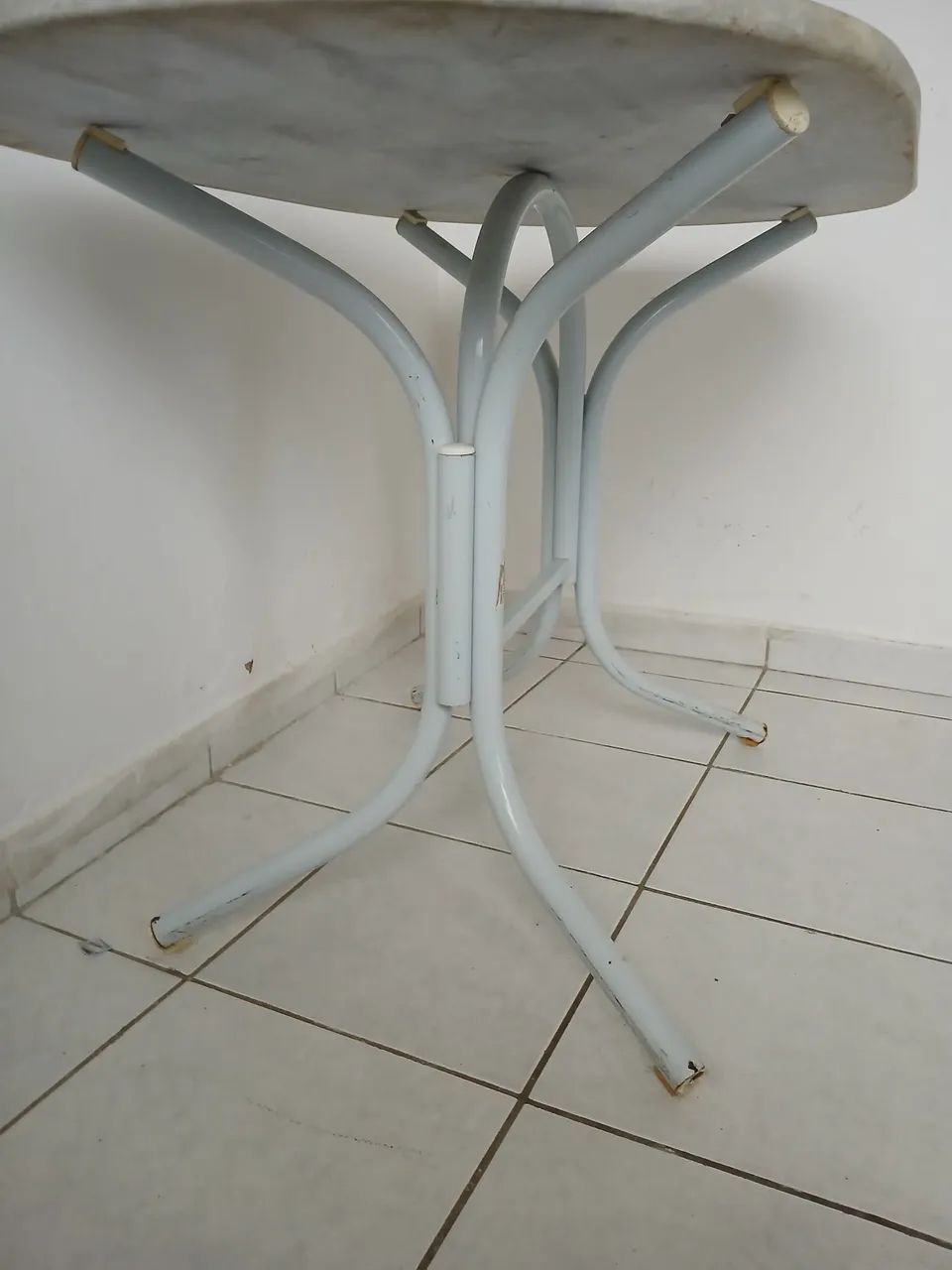 Mesa Oval para 4 pessoas - Foto 3