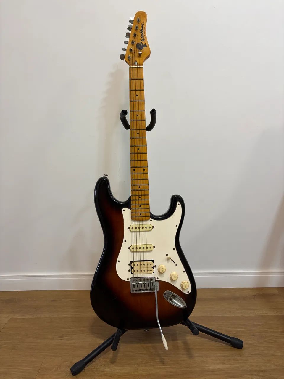 Guitarra Washburn Lyon  - Foto 2