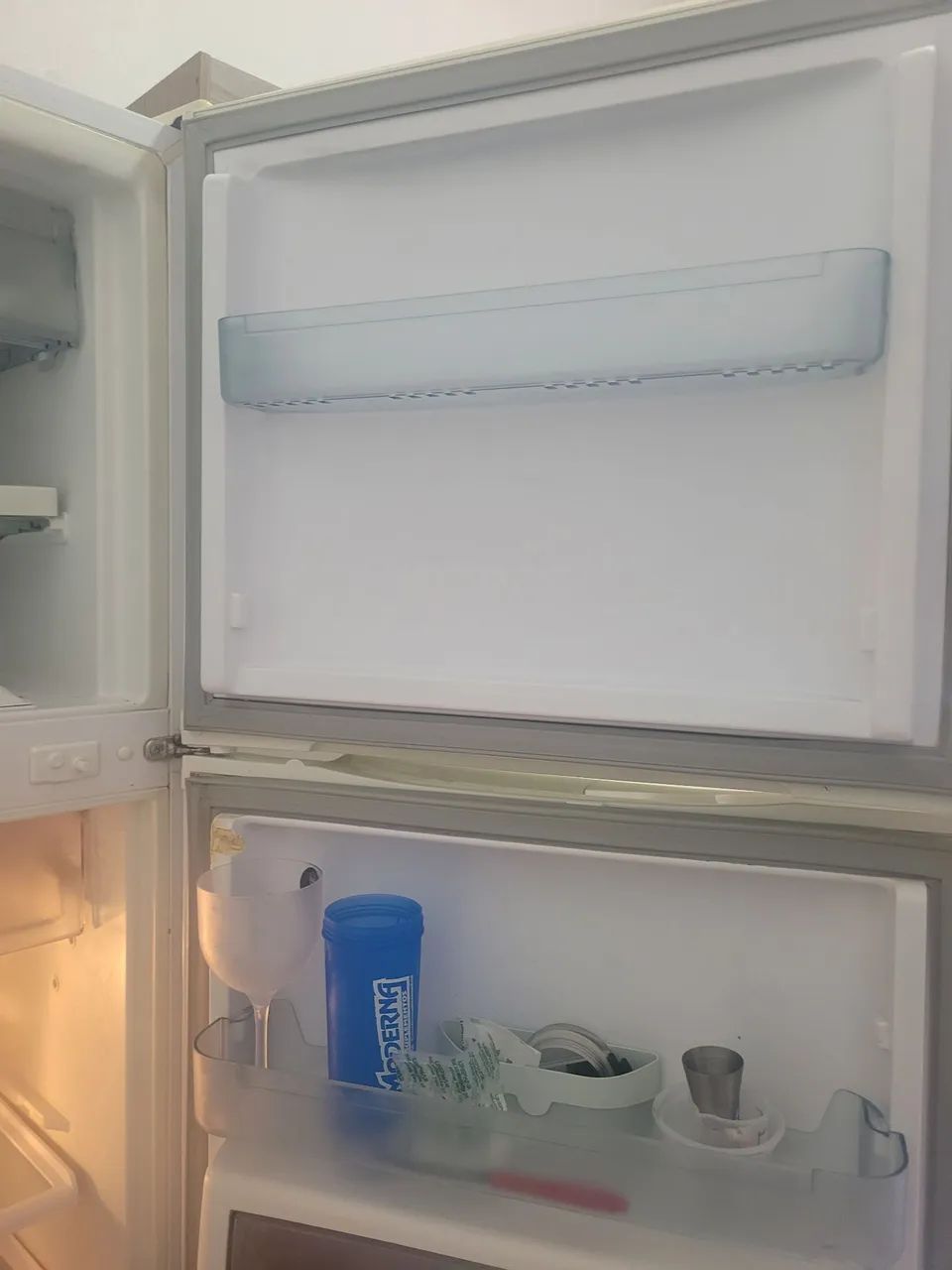 Geladeira em ótimo estado de conservação, funcionando perfeitamente, - Foto 3
