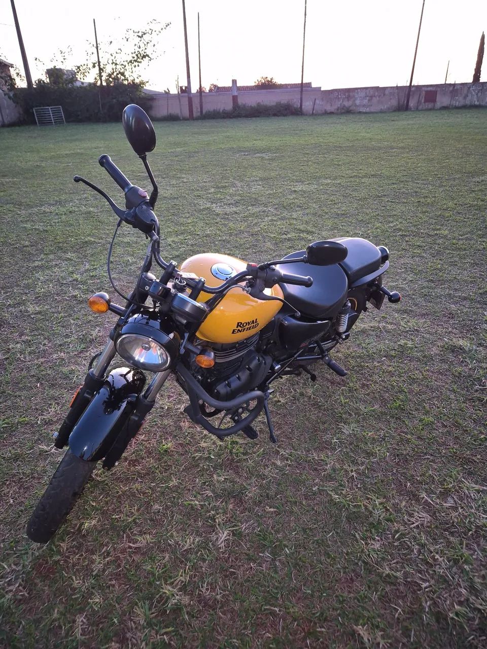 Meteor 350 2022 - Foto 3