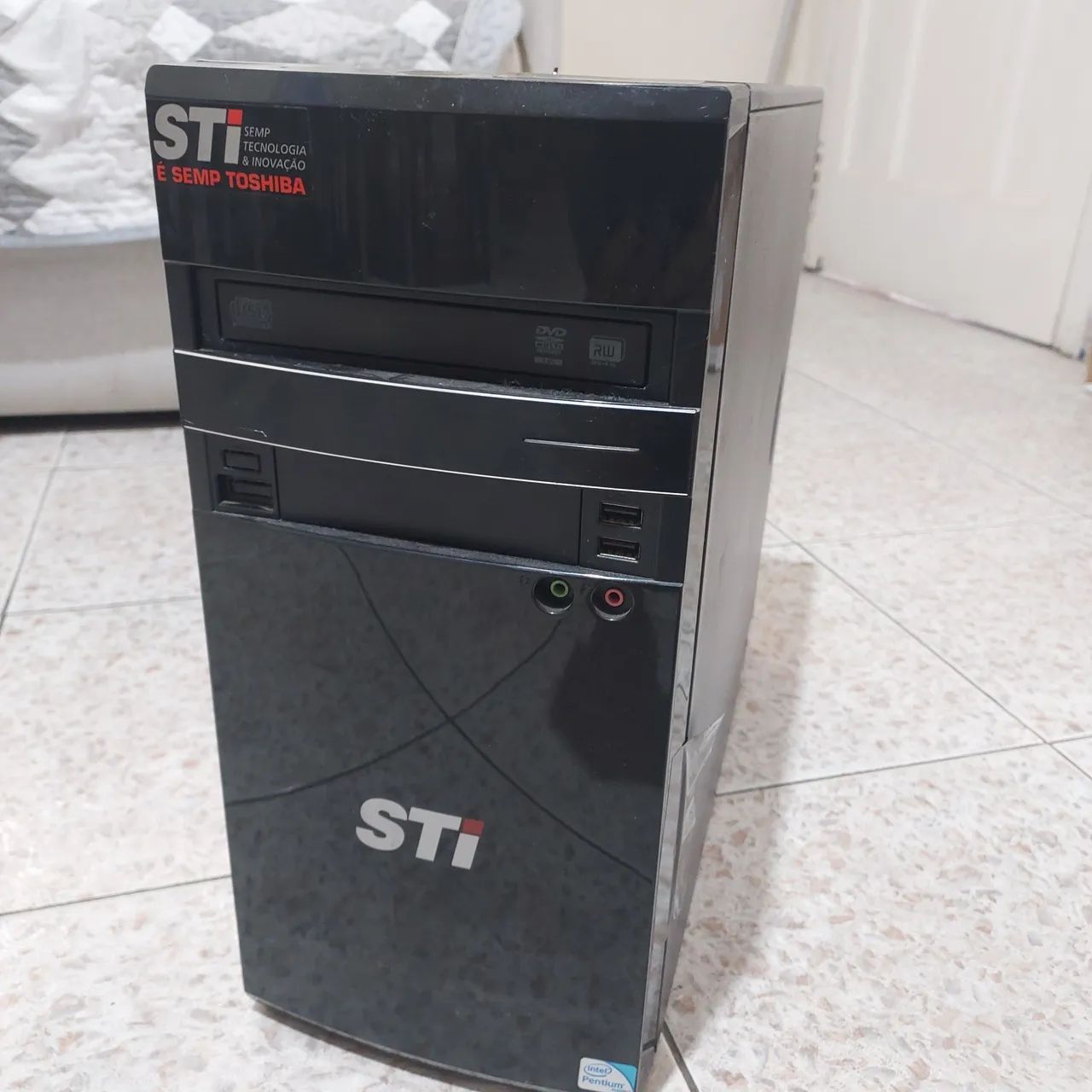 Lote Desapego 3 CPUS, 2 deles funcionam, veja descrição - Foto 2