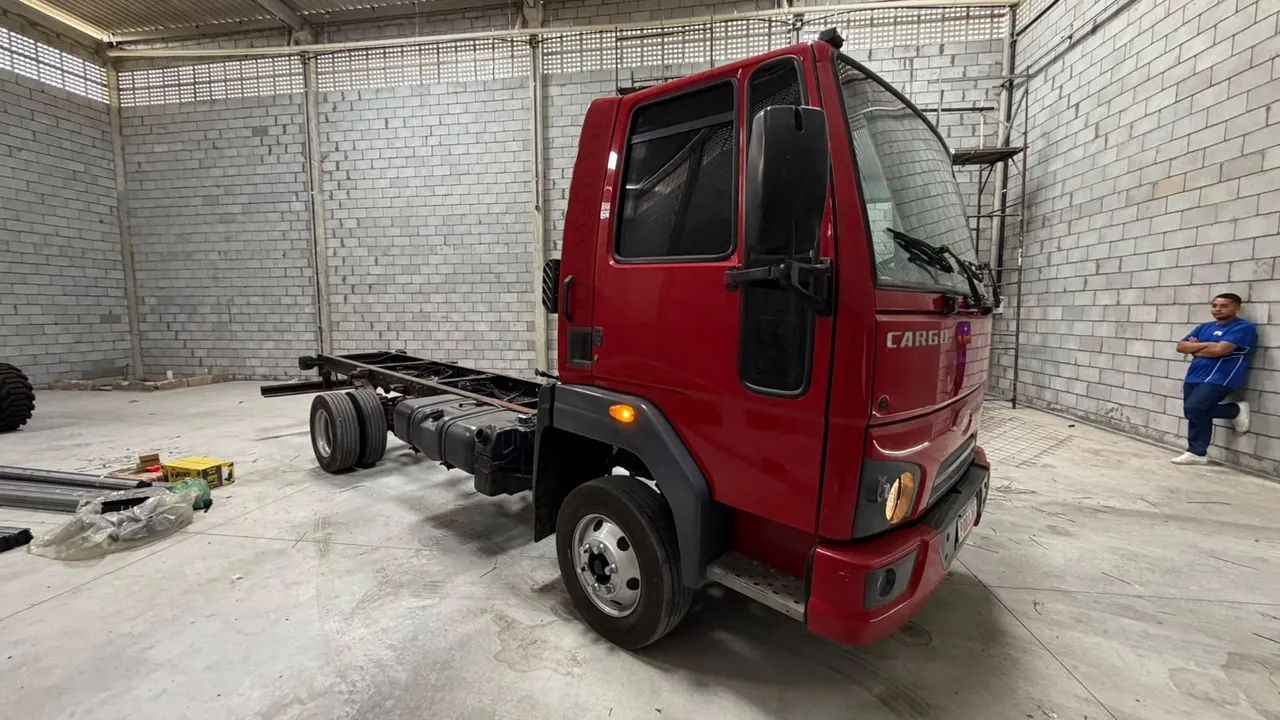 Ford Cargo 816 - Foto 2