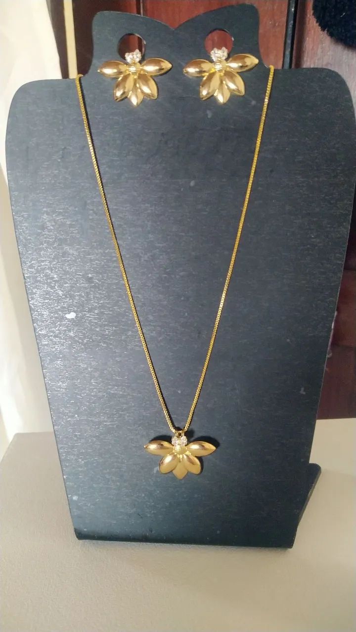 Jóias folheadas ouro 18 k conjuntos de brincos e colar  - Foto 2