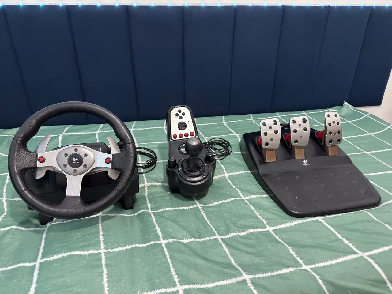 Volante Logitech G25 COMPLETO - Foto 2