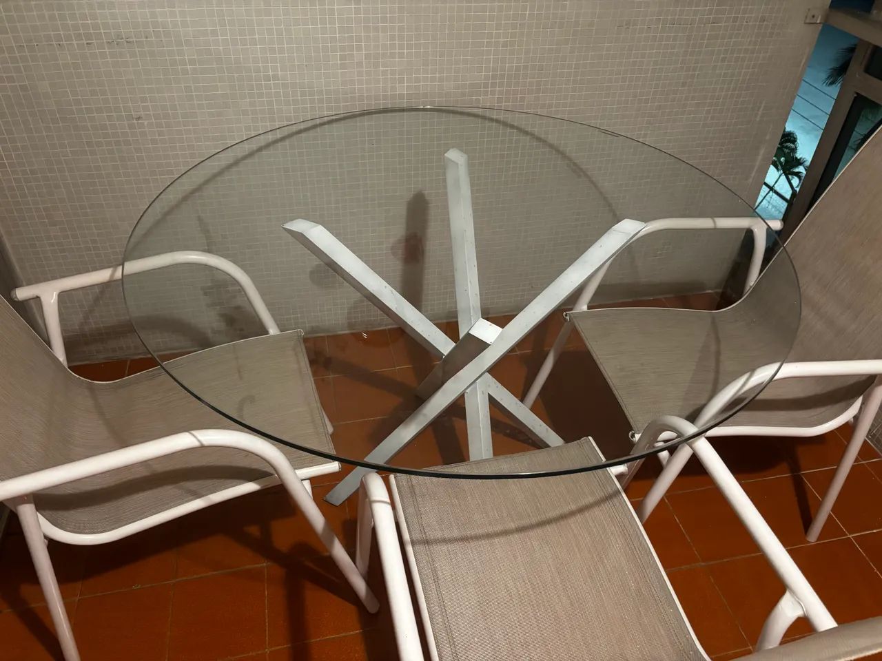 Mesa vidro com 3 cadeiras  - Foto 3