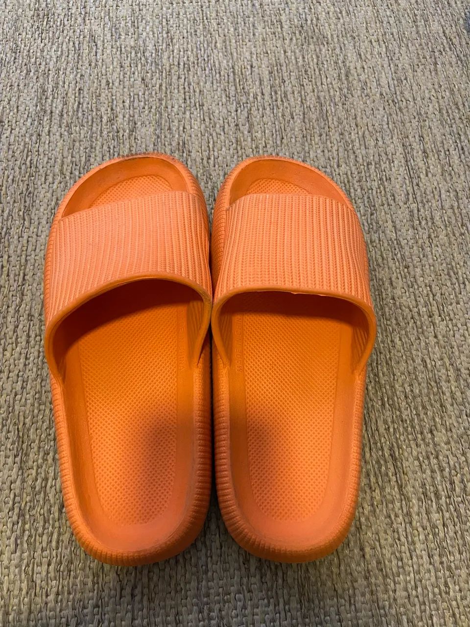 Chinelo slide nuvem anatômico laranja  - Foto 3