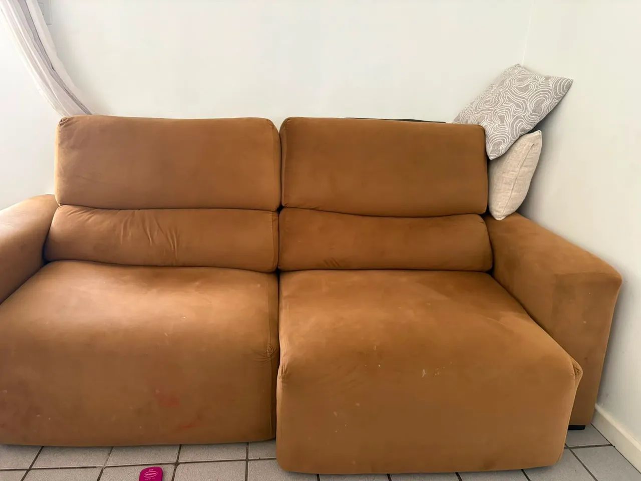 Vendo esse sofá cama maravilhoso com apenas 3 anos de uso. 