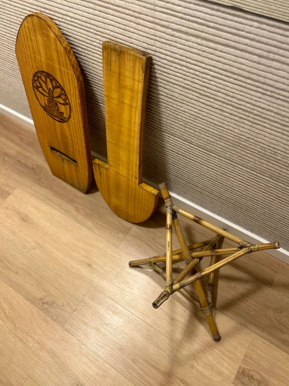 Cadeira desmontável e suporte de bambu - Foto 4