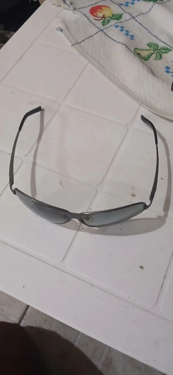 Óculos Triton Titanium lente polarizada em ótimo estado  - Foto 3