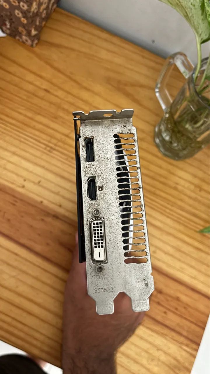 RX 590 8gb com defeito  - Foto 4