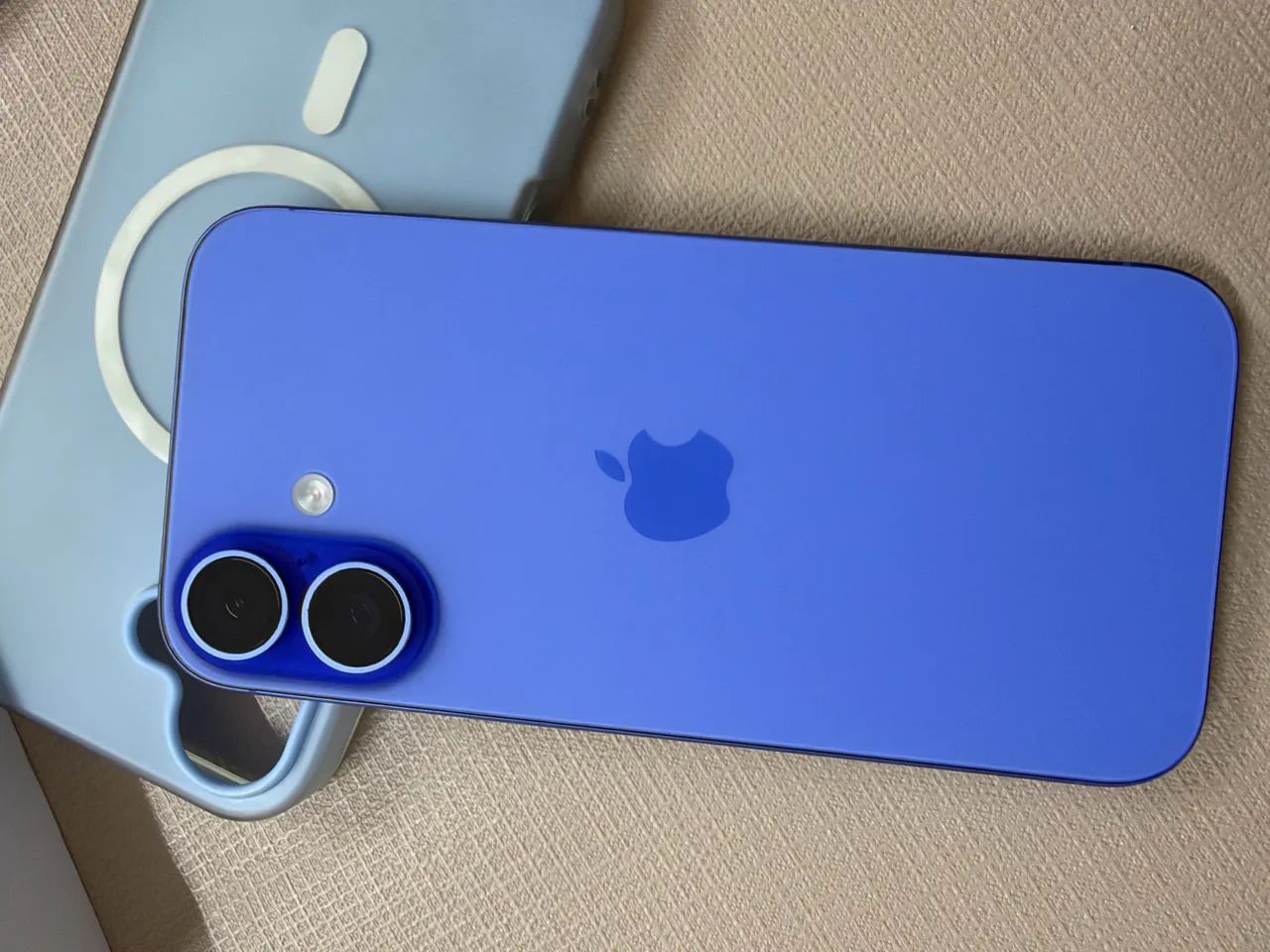 iPhone 16 128gb bateria 100% - PERFEITO 