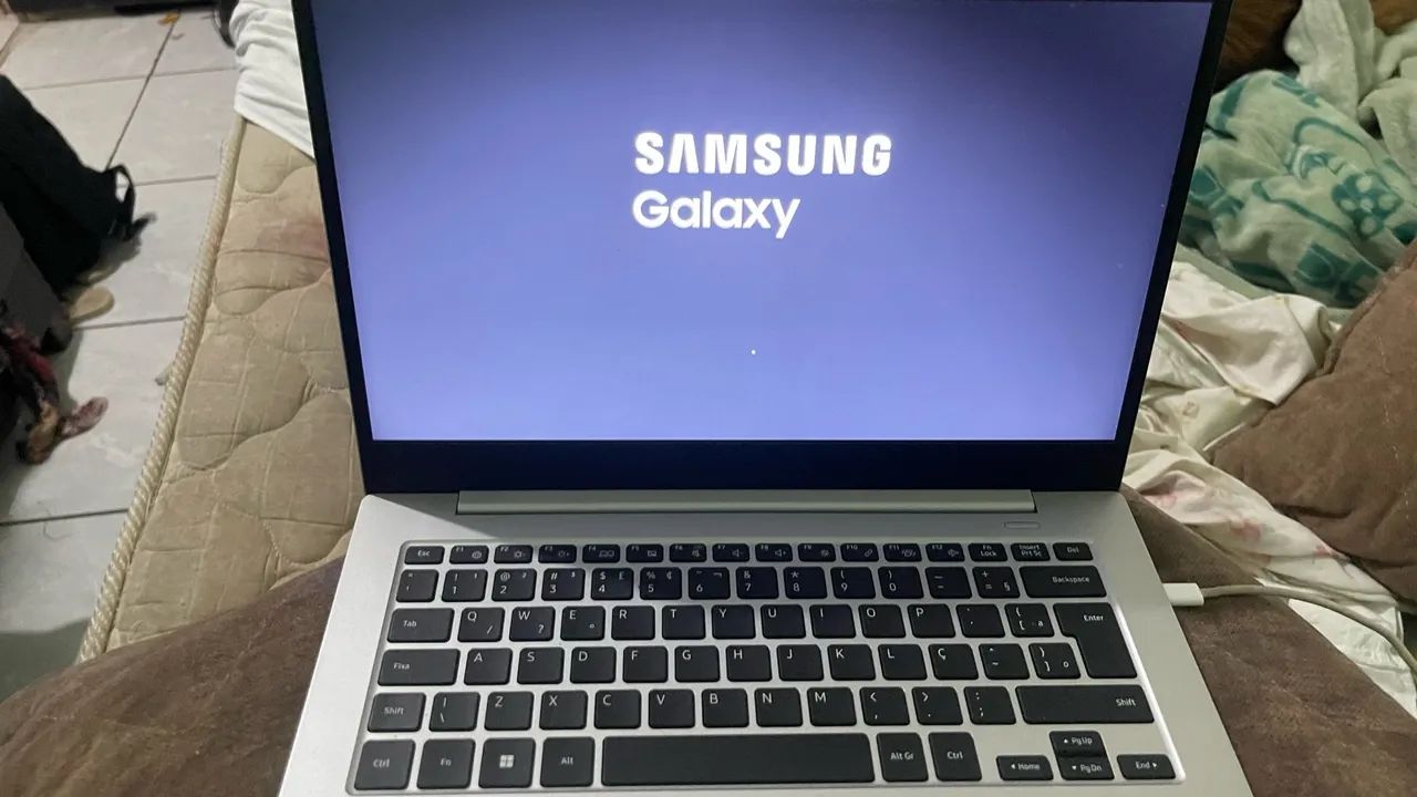 Notebook Samsung Book Go 14