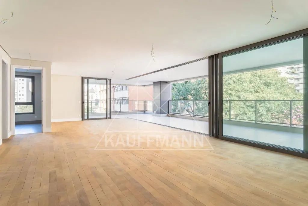 Apartamento à Venda em Higienópolis - 4 Dormitórios, 4 Suítes, 5 Vagas e 350m² de Área Úti