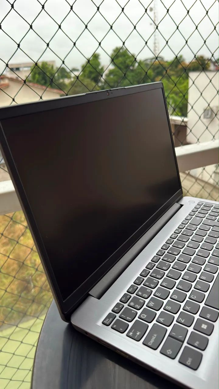 Lenovo IdeaPad 3 - Ryzen 5 | 8GB RAM | SSD 256GB - Notebooks