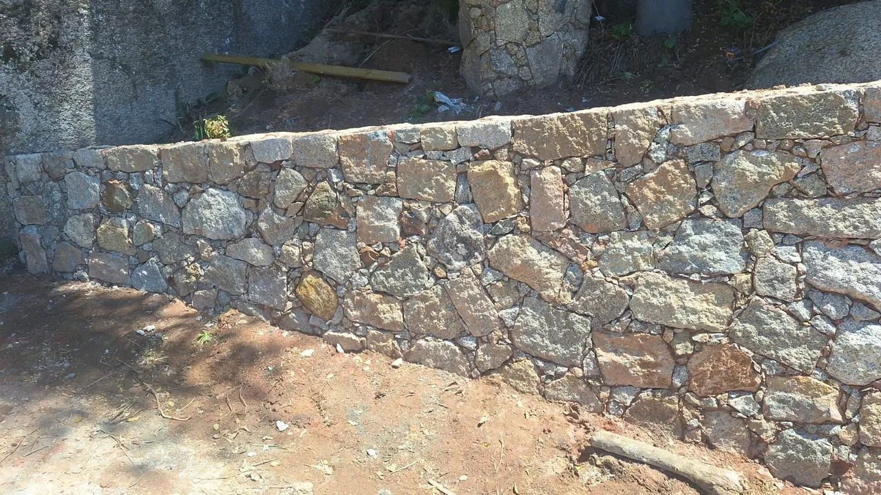 Trabalho  com muros de pedras  - Foto 2