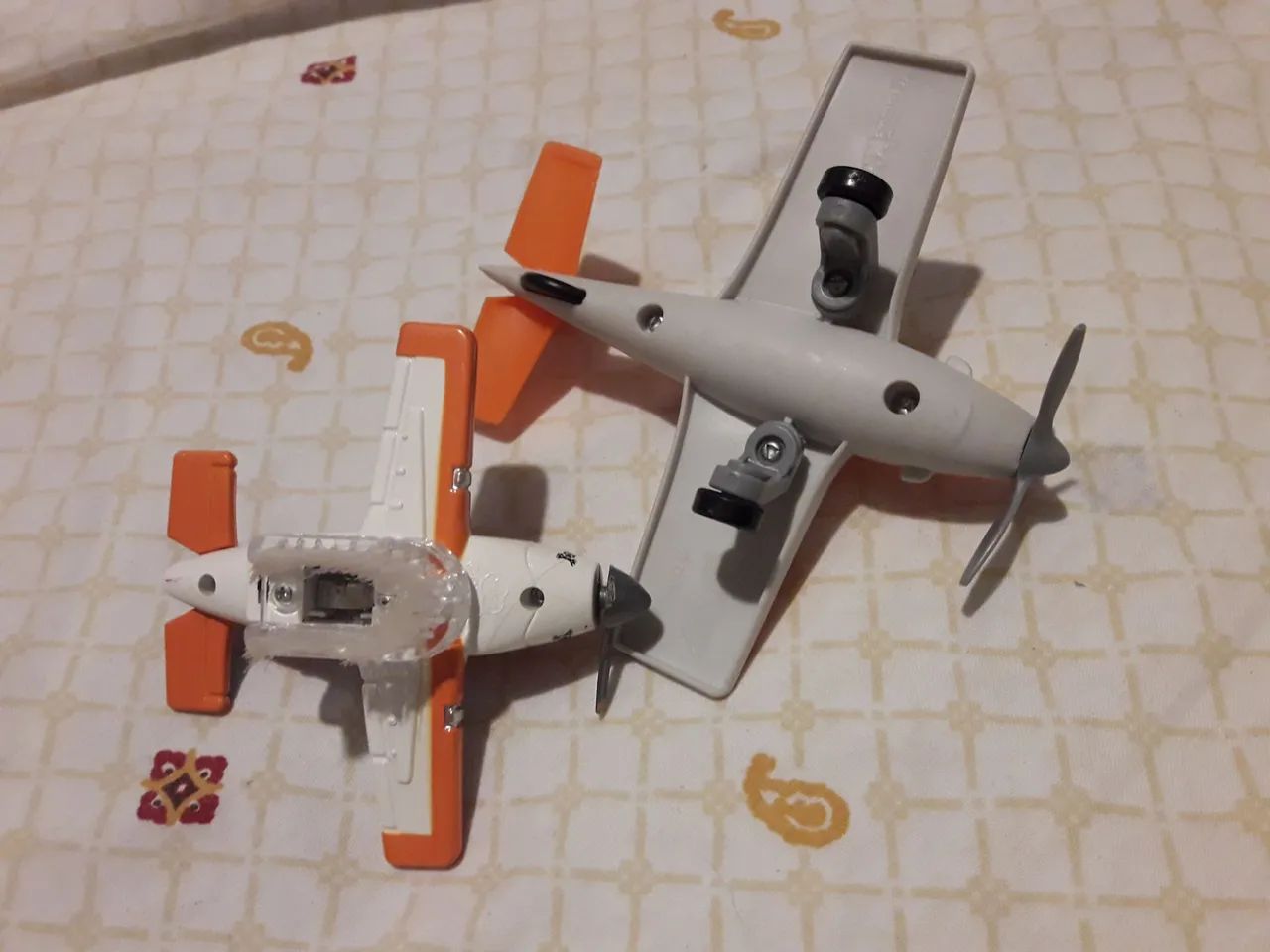 2 aviões de brinquedo - Foto 5