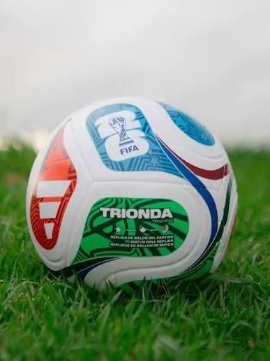 Bola de futebol adidas TRIONDA Copa do Mundo 2026 - Foto 3