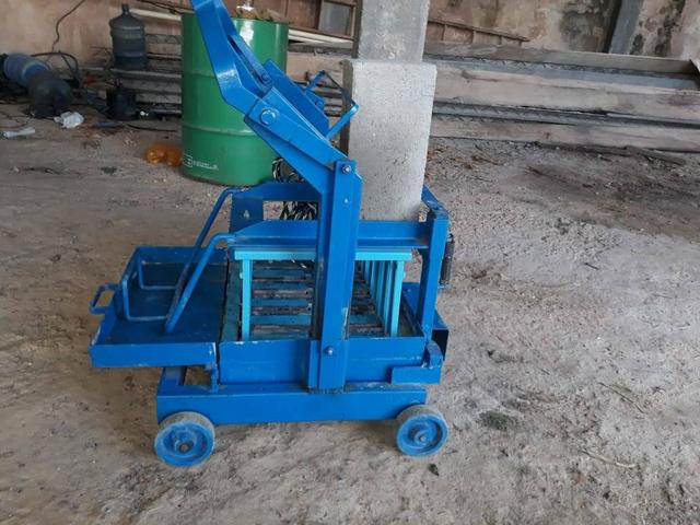 Máquina de blocos + betoneira