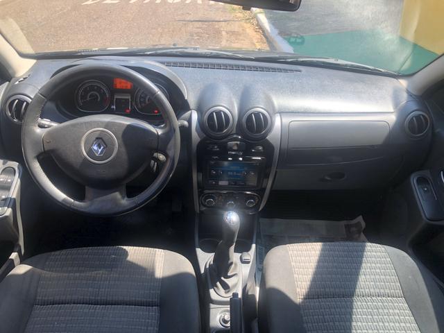 Sandero Privilege 1.6 - Foto 4