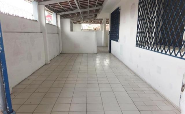 Casa de esquina, excelente para empresa, restaurante e outros seguimentos - Foto 5